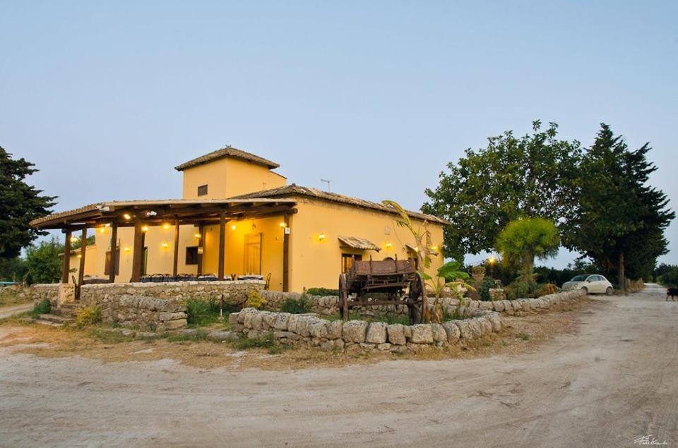 Agriturismo Torre Vendicari Noto Bagian luar foto